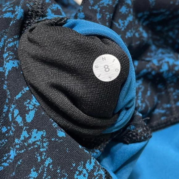 Like New Lululemon Wunder Under Crop (Hi-Rise) (21")
Iced Wave Capri Black W 8 - Picture 3 of 13